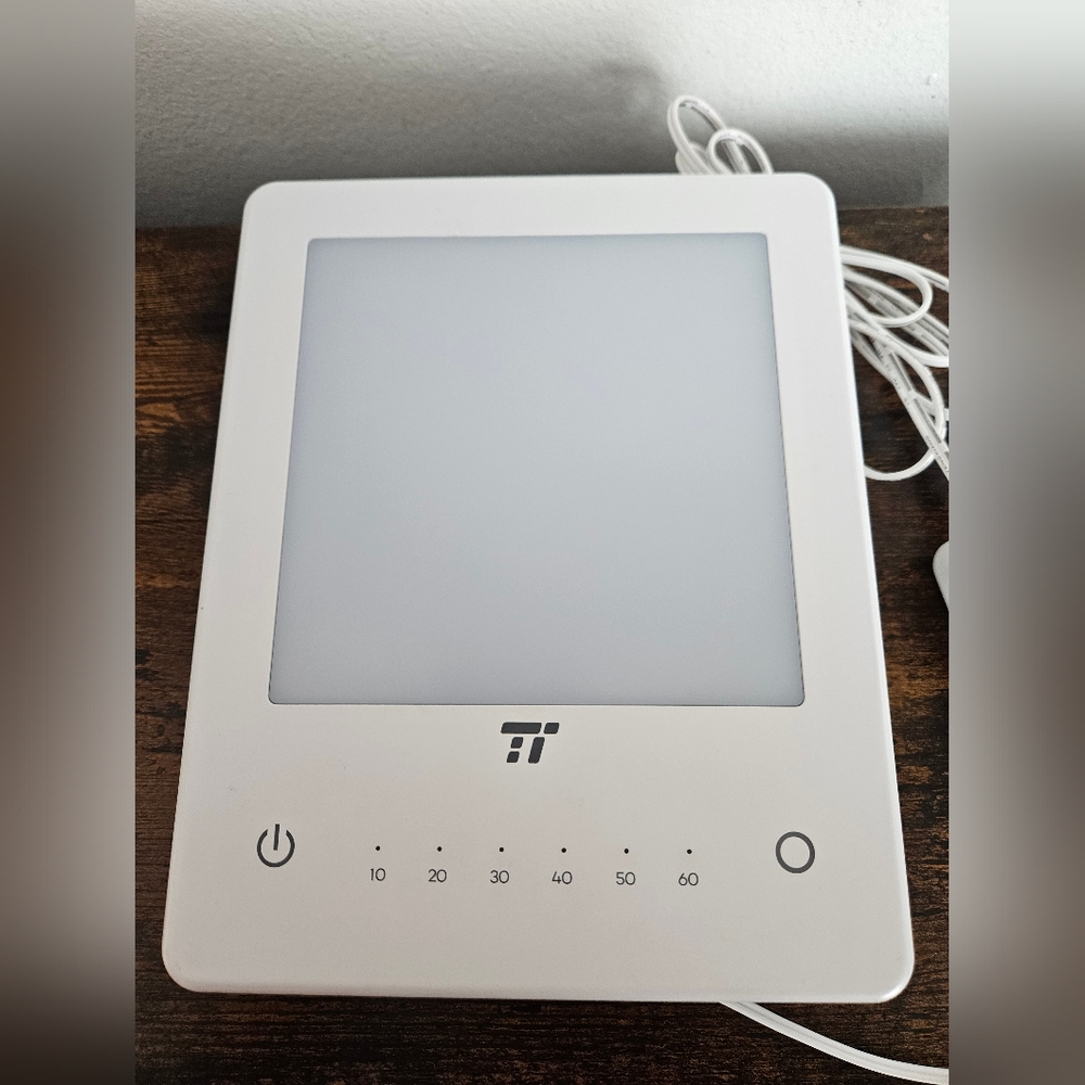 Taotronics Light Therapy Lamp | Model TT-CL011